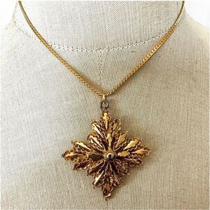 WEST Gold-plated  star vintage  pendant necklace